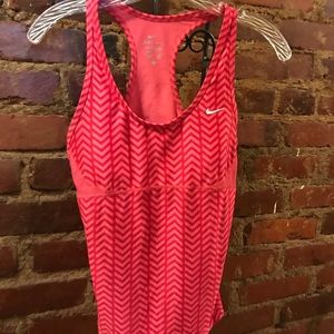 Nike fit workout tank